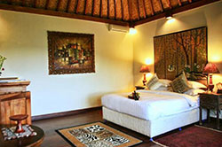 villa sarna bedroom