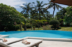 D'abian Hotel pool